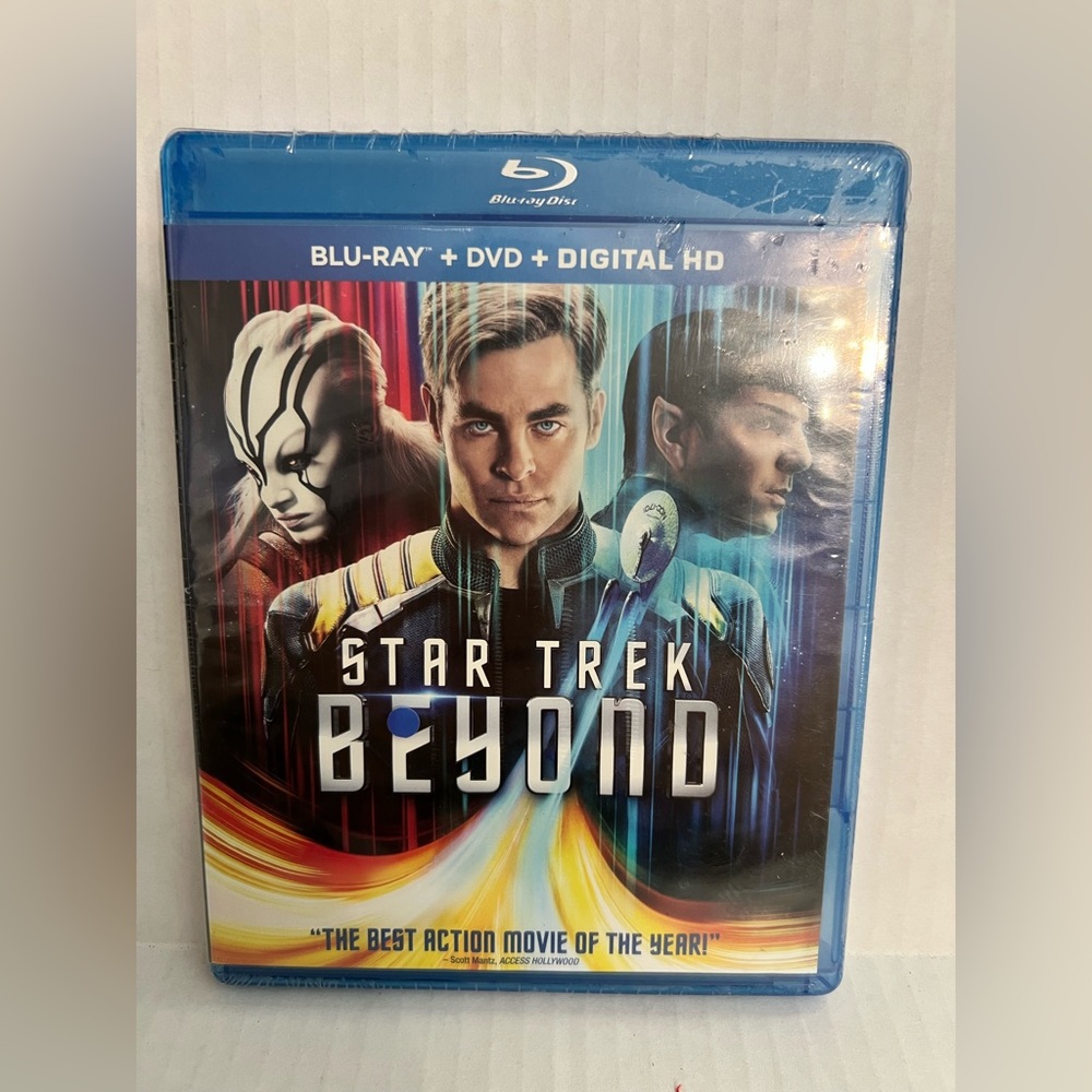 Star Trek Beyond Blu-ray + DVD + Digital HD Set